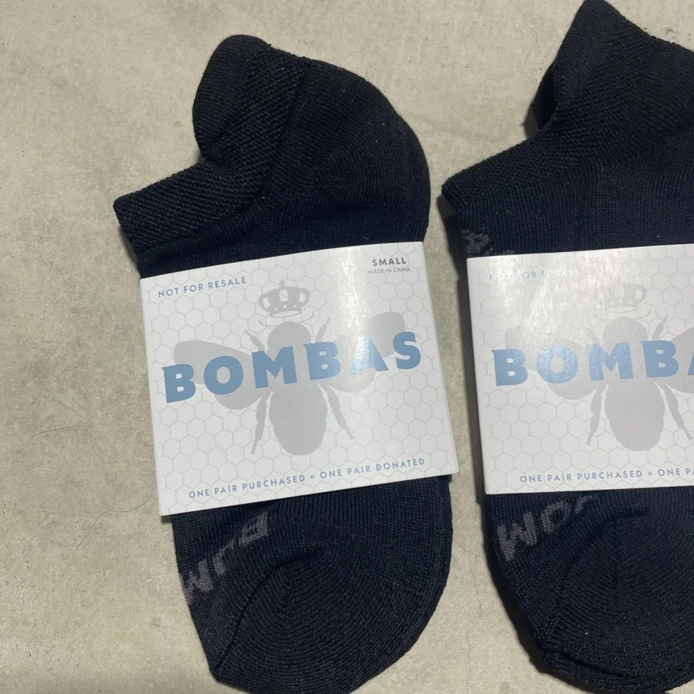 BOMBAS Lot (16 Pairs) Youth Black Ankle Socks Size Small New Superior Quality